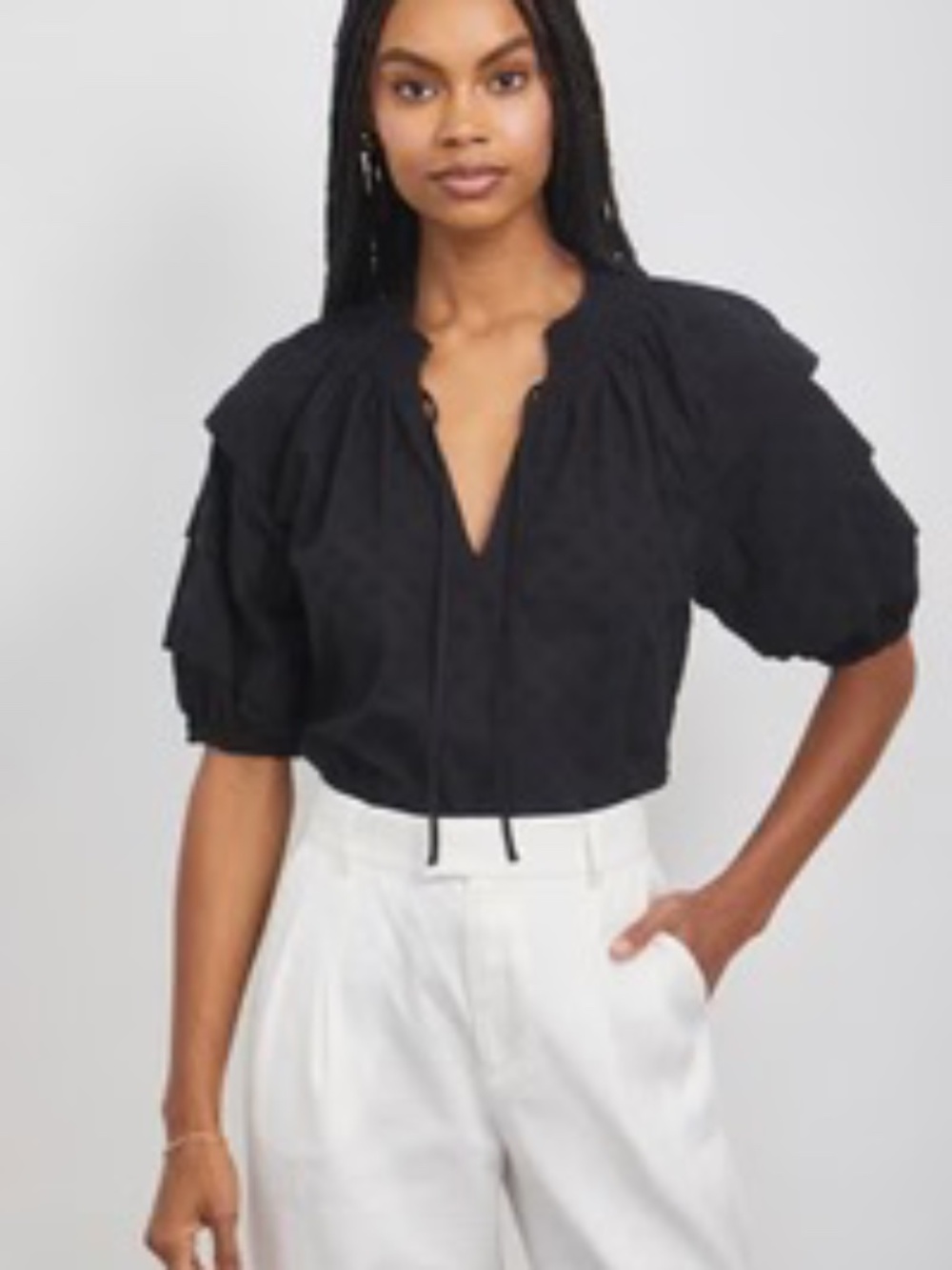 Rails Paris Black Embroidered Daisy Blouse med original $168